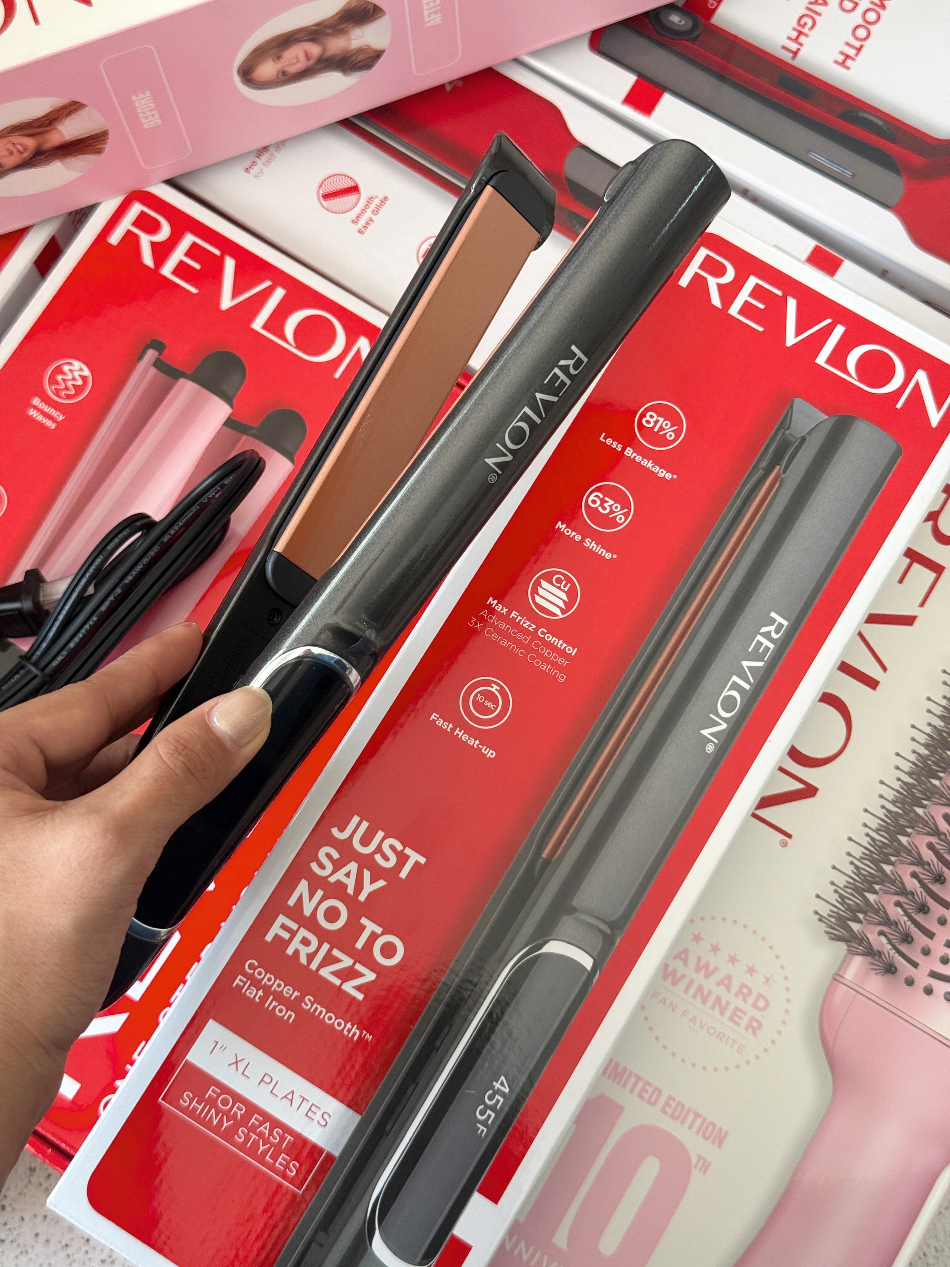 PLANCHA NEGRA - REVLON