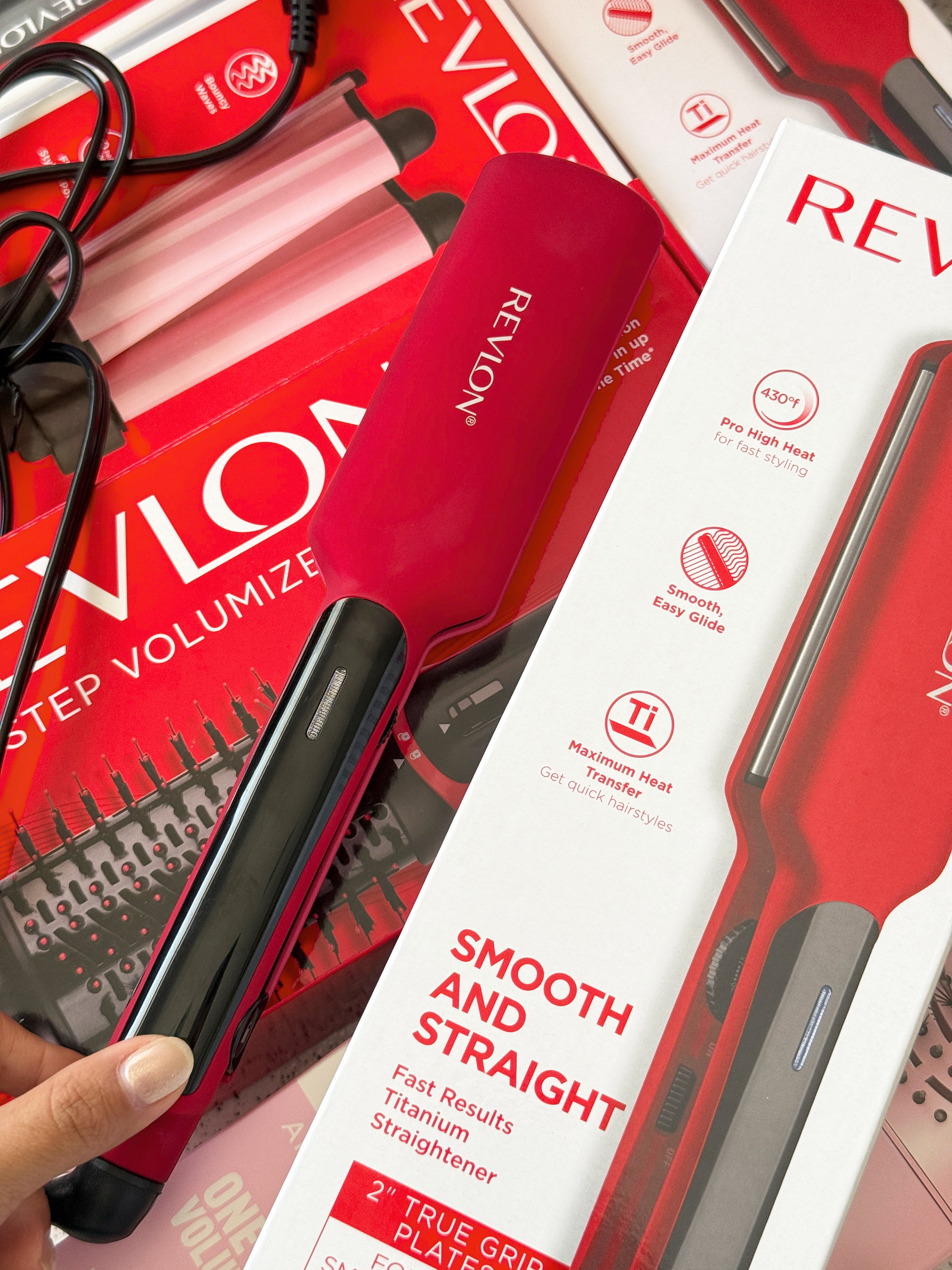 PLANCHA ROJA - REVLON
