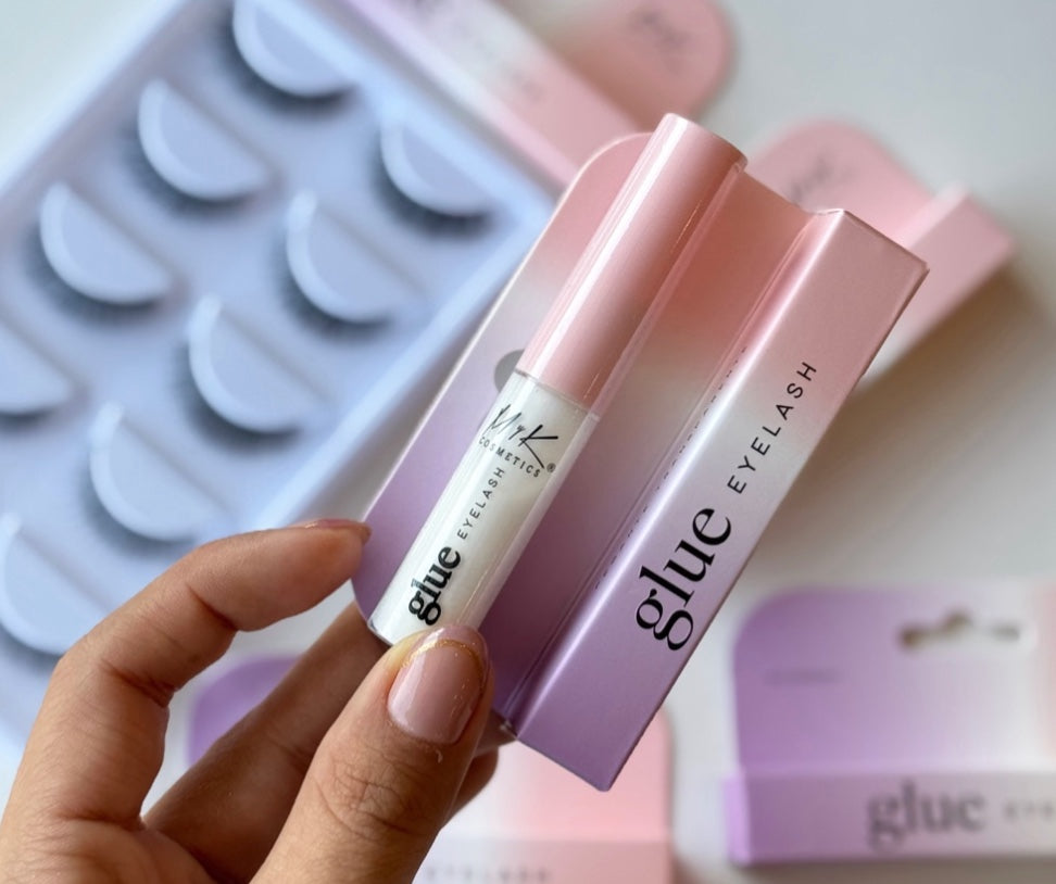 PEGANTE PESTAÑA-  MYK