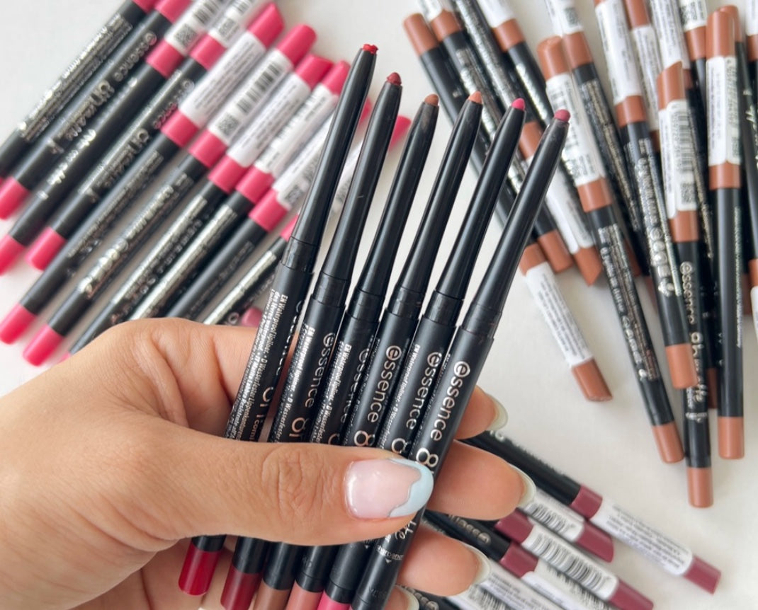 LAPIZ LABIOS 8HR - ESSENCE