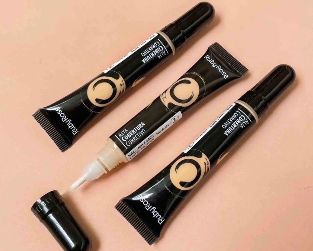 CORRECTOR ALTA COBERTURA - RUBY ROSE